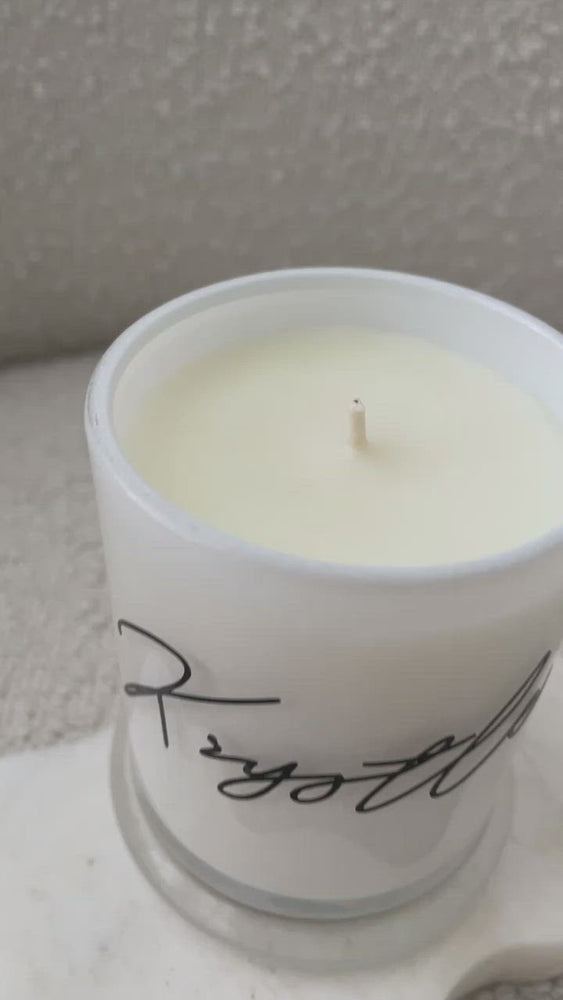
                  
                    Load and play video in Gallery viewer, Personalised Soy Candle - Boxed Bridesmaids Gift
                  
                