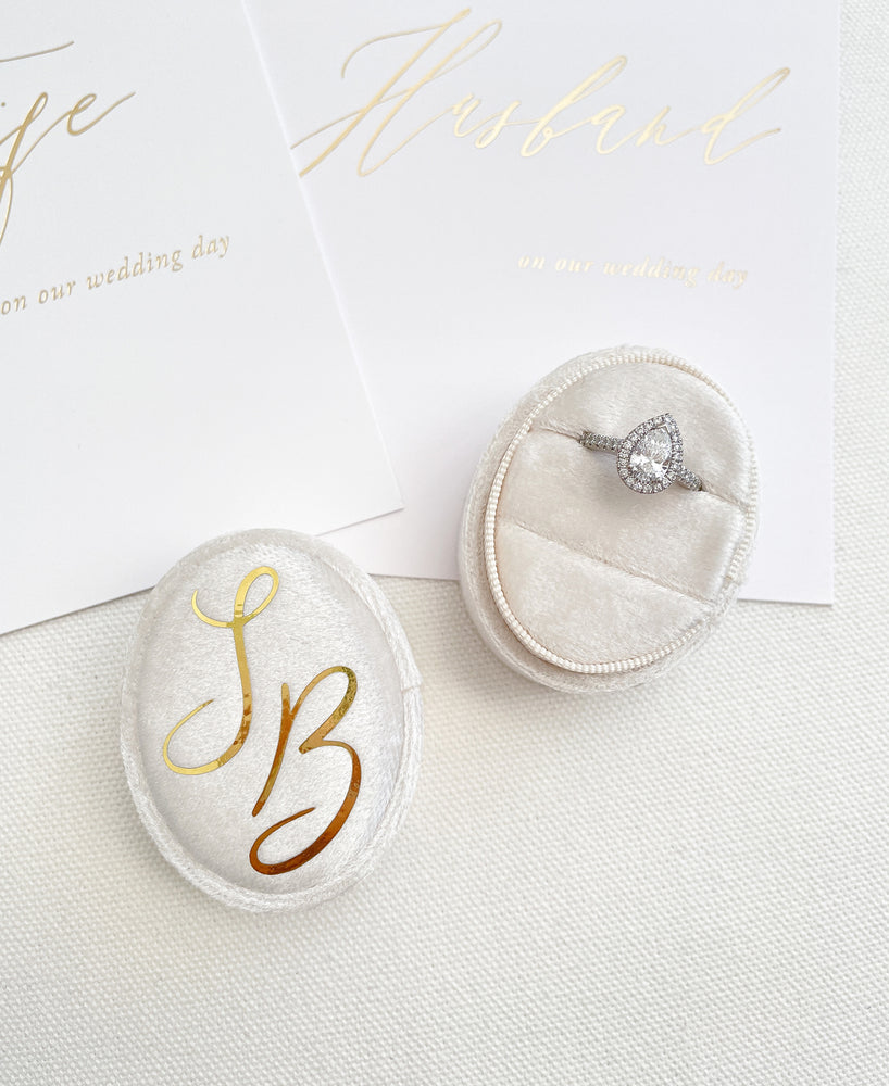 
                  
                    Keepsake Velvet Double Ring Box - Silvery Moon - Vorfreude Stationery
                  
                